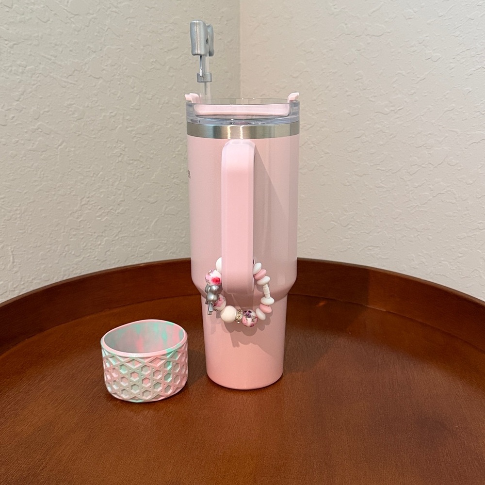EUC OG Stanley 40oz Target Exclusive Pink Pearlescent - Picture 4 of 9